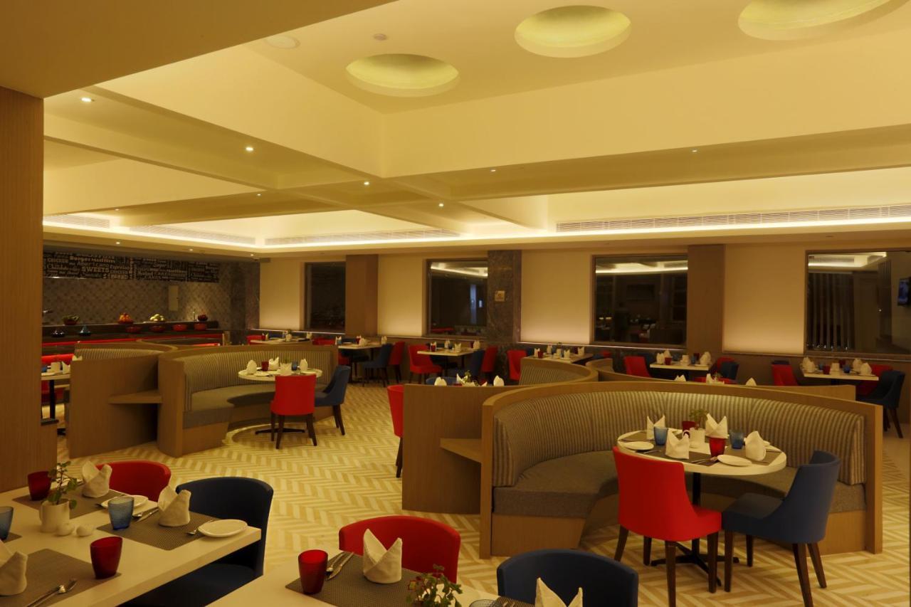 Ramada Plaza By Wyndham Lucknow Hotel ภายนอก รูปภาพ