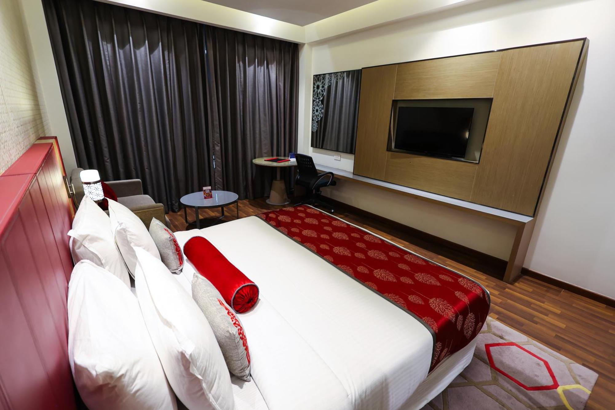 Ramada Plaza By Wyndham Lucknow Hotel ภายนอก รูปภาพ