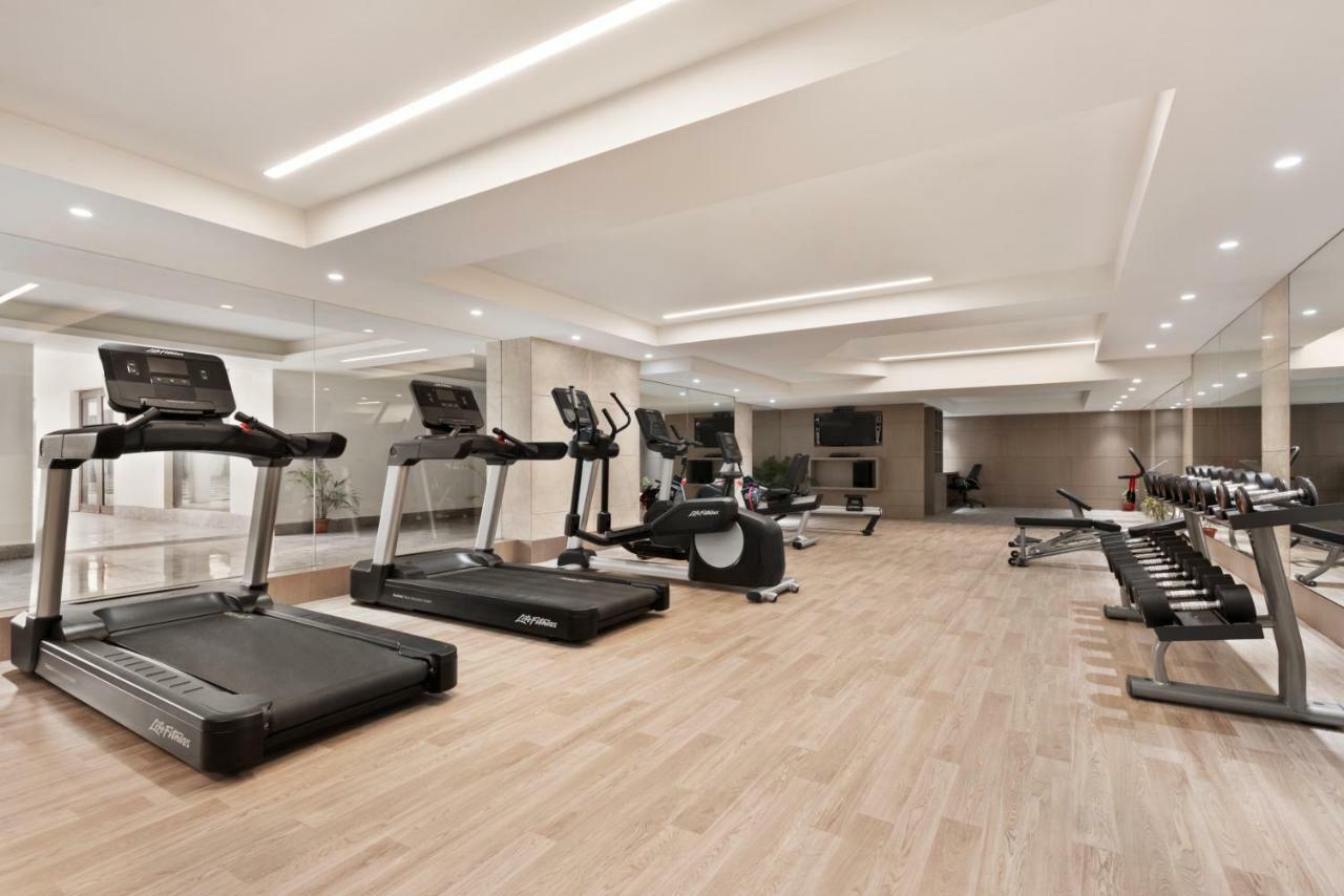 Ramada Plaza By Wyndham Lucknow Hotel ภายนอก รูปภาพ