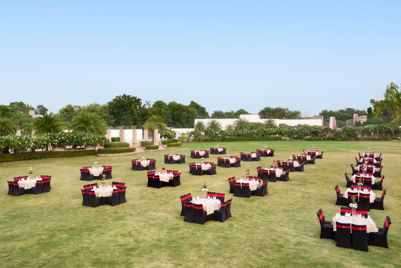Ramada Plaza By Wyndham Lucknow Hotel ภายนอก รูปภาพ